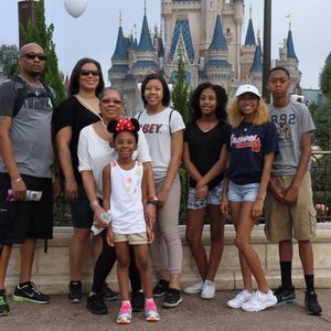 Meet your Posher, Sharon